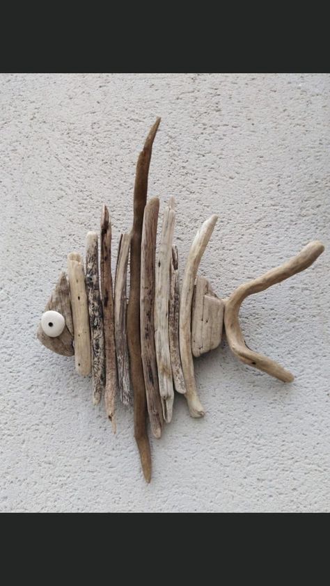 Tre Kunst, Driftwood Diy, Driftwood Art Diy, Driftwood Projects, Deco Nature, Shell Crafts Diy, Driftwood Decor, Driftwood Crafts, Garden Art Crafts