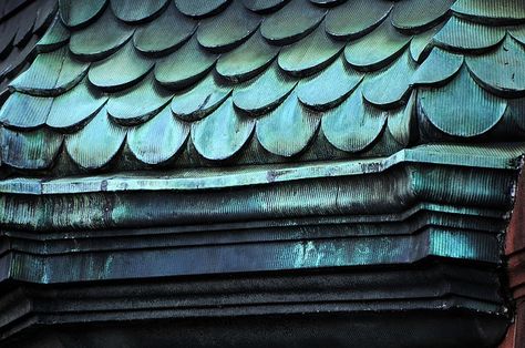 Copper Roof House, Copper Tiles, Fibreglass Roof, Copper Paint, Copper Roof, Roof Colors, Roof Styles, Oxidized Copper, Roof Tiles