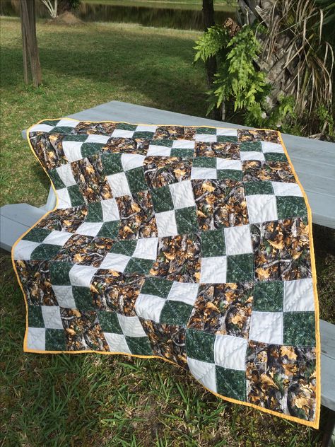 Camouflage Quilt Ideas, Camo Quilts Ideas, Camo Bedroom, Buffalo Plaid Quilt, Memory Cushion, Camo Quilt, Kid Quilts Patterns, Kid Quilts, Quilt Blocks Easy