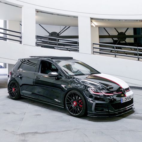 BLACK&WHITE GTI 😎 . 🚗: @2k18_gti . #golf7gti #golfgti #golf7r #golfr #golf #vwgolf #vw #golf6r #golf6 #golf5 #juventus Golf 7.5 Gti, Golf 7.5 R, Vw Golf Wallpaper, Scirocco Volkswagen, Vw Golf R Mk7, Gti Car, Golf R Mk7, Vw Polo Gti, Golf 7 R