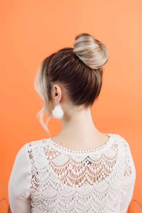 How to Style a Donut Bun - A Beautiful Mess Bun Hairstyles Donut, Hair Donut Styles Messy Buns, Hair Doughnut Bun Hairstyles, Bun Hairstyles Using Donut, How To Use A Doughnut Bun Hair, Tutorial Chignon, Sock Bun Hairstyles, Doughnut Bun, Donut Bun Hairstyles