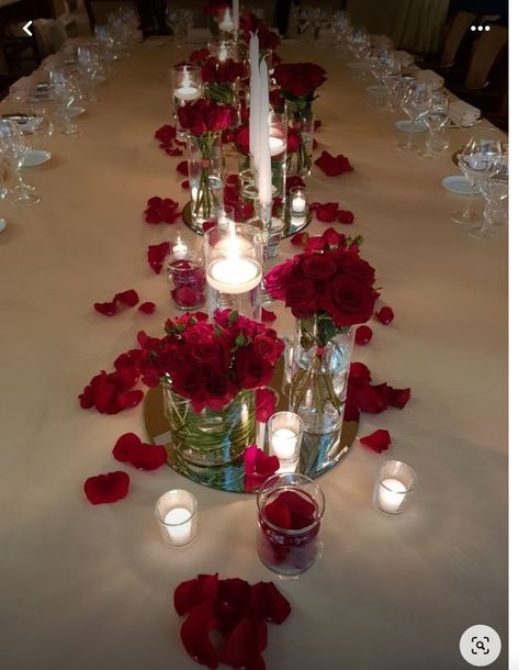 Chandelier Table Centerpiece, Red Gold Decorations Party Ideas, Red Dinner Party Decor, Wedding Valentines Day, Red And White Decorations Party, Red Theme Birthday Party Decor, Red And White Centerpieces, Rose Theme Party, Christmas Dinner Table Decorations