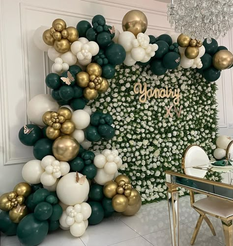 Quinceañera Backdrop, Emerald Green Quinceanera Theme, Emerald Green Quinceanera, Green Quinceanera Theme, Prom Backdrops, Quince Decor, Green Quinceanera, Quince Themes, Quinceanera Theme