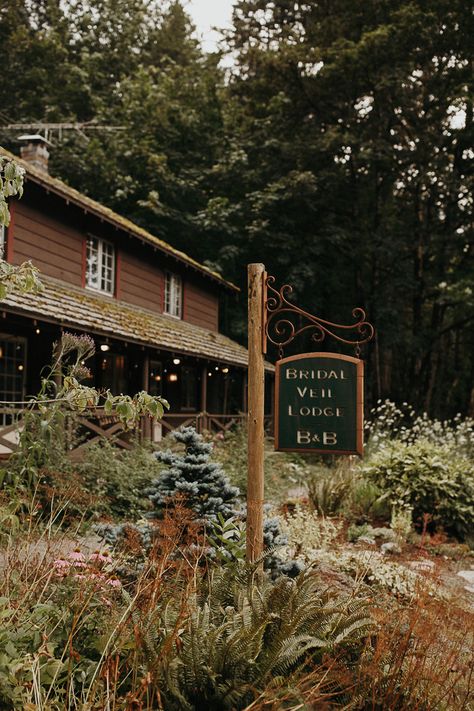 Oregon Woods Wedding, Oregon Outdoor Wedding, Wedding Venue Oregon, Bridal Veil Lakes Wedding Oregon, Oregon Wedding Venues Outdoors, Oregon Coast Wedding Venues, Small Town Wedding, Alpine Wedding, Oregon Wedding Venues