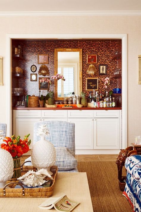 Mini Bar Wood, Mini Bar Ideas, Mini Bar At Home, Bar Nook, Bar Wood, Home Bar Cabinet, Bar Mini, Palm Beach Chic, Home Bar Ideas