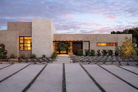 Southwestern Home Exterior, Desert Home Exterior, Modern Adobe House, Southwestern House, Modern Adobe, Modern Desert Home, Adobe Homes, Oasis Springs, Modern Southwestern