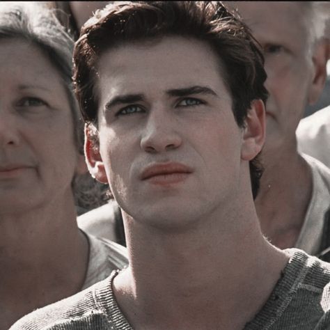 Disgusting Images, Liam Hemsworth Hunger Games, Gale Hunger Games, Team Gale, Primrose Everdeen, Gale Hawthorne, Games Aesthetic, Celebrity Men, Liam Hemsworth