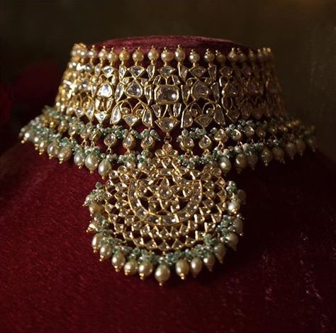 Sabayaschi Desi Jewellery, Indian Wedding Jewellery, Rajputi Jewellery, Kundan Jewellery Bridal, Bridal Jewelery, Wedding Necklace Set, Sabyasachi Jewellery, Choker Necklace Designs, Indian Bridal Jewelry Sets