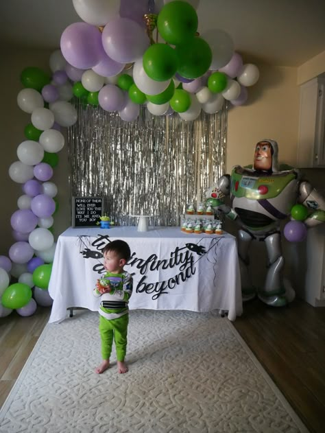 #boysbirthday #buzzlightyearparty #balloonarch #twoinfinityandbeyond #toystorybirthdayparty #secondbirthday #boyssecondbirthdayparty #buzzlightyearbirthday Buzz Lightyear Third Birthday Party, Zurg Birthday Party, Twinfinity And Beyond Birthday, Buzzlight Year Birthday Theme, Light Year Birthday Party, Lightyear Birthday Party Ideas, Buzz Light Year Birthday Party, Buzz Birthday Party, Buzz Light Year Birthday