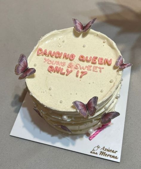 Cakes 2 Tier Dancing Queen Cake Ideas, Kue Sweet Seventeen, Sweet Seventeen Cake, Seventeenth Birthday Cake, Young And Sweet Only 17 Cake, Sweet 17 Birthday Cake, 17th Birthday Cake Aesthetic, Only 17 Cake, 17 Bday Cake