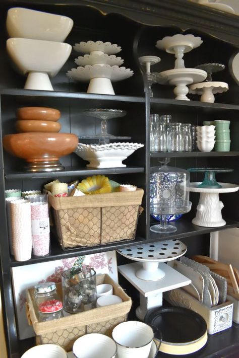 Party Supplies Storage Ideas, Party Decor Storage, Catering Storage Ideas, Party Storage Organization, Party Supply Organization Storage Ideas, Party Supply Storage, Catering Organization Ideas, Party Closet, Party Pantry