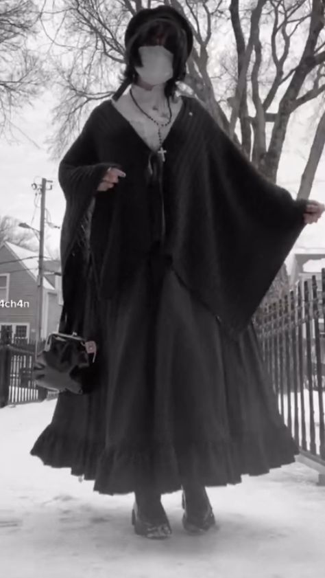 Don’t Judge Me, Winter Goth Outfits, Vintage Halloween Costumes, Outfits Cold Weather, Winter Goth, Outfits Cold, Holy Water, Fashion Inspiration Design, Gothic Outfits