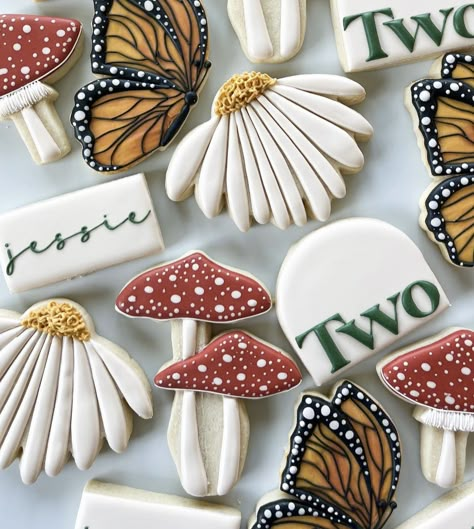 Woodland Fairy Cookies, August Cookies Decorated, Mushroom Baby Shower Cookies, Woodland Cookies Decorated, Mushroom Cookies Decorated, Cottagecore Cookies, Enchanted Forest Cookies, Mushroom Sugar Cookies, Match Cookies