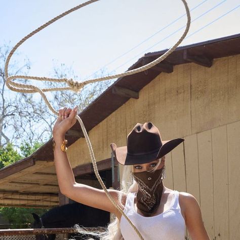 W Magazine on Instagram: "At @beyonce’s rodeo, all are welcome. Link in bio for W’s first-ever digital cover story with the one and only #COWBOYCARTER.
-
Photography: @pamela_hanson
Editor-in-Chief: @saramoonves
Stylists: @saramoonves @shionat
Creative Directors at Large: @kevintekinel @charleslevai
Visuals & Content Director: @_a_b_g
Senior Style Editor: @aaalliata
Writer: @alexhawgood
Hair: @nealfarinah
Makeup: @francescatolot
Nails: @mihonails
Set Design: @gillemills
Production: @apstudioinc
Special Thanks: @parkwood and @blondprodn" Traje Cowgirl, Beyonce Album, Cowgirl Summer, Hot Country Songs, Foto Cowgirl, Pamela Hanson, Looks Country, Chapeau Cowboy, Beyoncé Giselle Knowles-carter