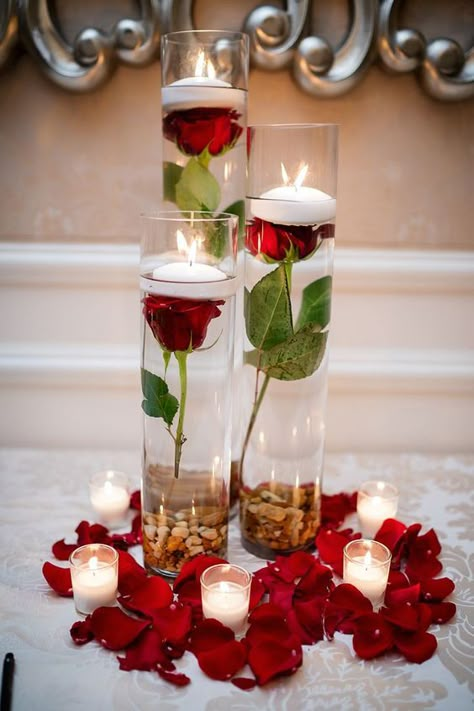 Valentines Day Wedding Centerpieces, Red And Gold Table Centerpieces, Red And Blush Wedding Centerpieces, Red And Gold Centerpieces Birthday, Red And Gold Engagement Party Ideas, Romantic Party Ideas, Red And Gold Table Decor, Red And White Roses Centerpieces, Ruby Anniversary Party Ideas Decoration