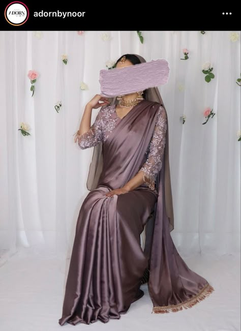 Modest Saree, Duppattas Designs Ideas, Farewell Saree, Asian Attire, Dress Lehenga, Satin Silk Saree, Desi Dress, Saree Blouse Styles, Bold Women