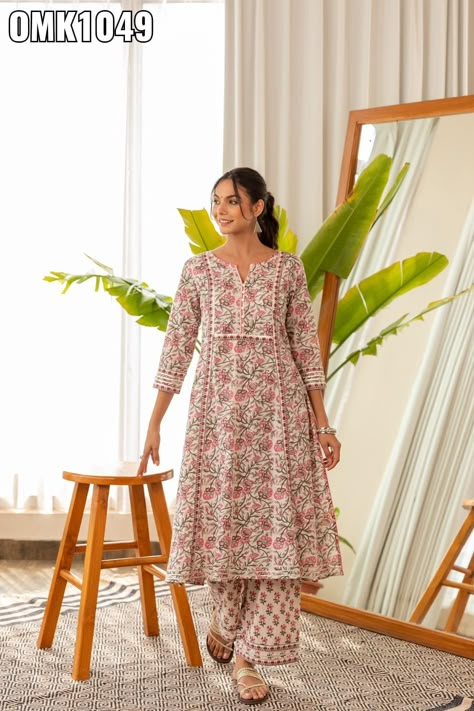 Nyra Kurti Patterns, Triangle Kurti Design, Trendy Cotton Kurti Designs, Kurta Set Pattern, Kotan Kurti Designs Latest, Floral Kurti Designs Latest Cotton, Cotton Jaipuri Kurti Designs, Cotton Suit Designs Salwar Kameez, Simple Kurti Designs Cotton Printed