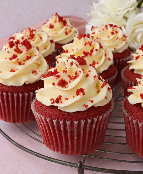 Redvelvet Cupcake, Red Velvet Muffins, Redvelvet Cake, Red Velvet Cupcakes Recipe, Cupcakes Red Velvet, Bolo Red Velvet, Cake Red Velvet, Red Velvet Recipes, Red Cupcakes