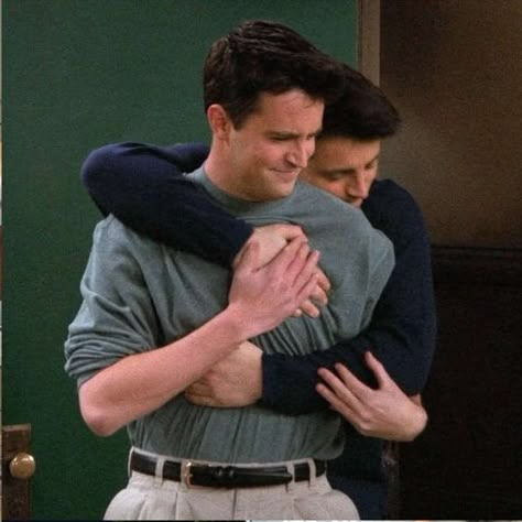 Matt Leblanc Friends, Chandler And Joey, Joey And Chandler, Joey Chandler, Friends Best Moments, Friends Scenes, Friends Episodes, Matt Leblanc, Friends Poster