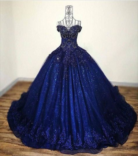 Midnight #BlueDress #Dresses #gowns 18th Debut, Quincenera Dresses, Fest Outfits, Quince Ideas, Cute Prom Dresses, Pretty Prom Dresses, Fairytale Dress, Halloween Designs, Gorgeous Wedding Dress