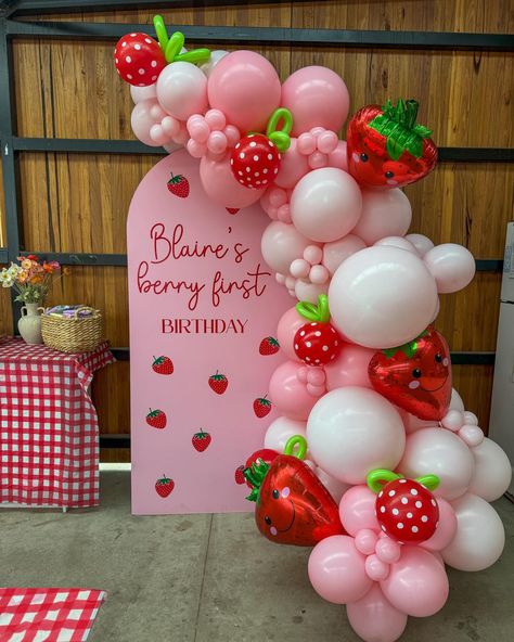 BERRY FIRST BIRTHDAY 🍓 Some Berry Is One Party, Sweets First Birthday Theme, Berry 1st Birthday Balloon Arch, Strawberry Shortcake For Birthday, 1st Berry Birthday, Strawberry Birthday Theme Decorations, Berry First Backdrop, Strawberry Shortcake Theme 1st Birthday, Betty First Birthday