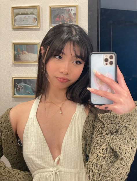 Asian With Bangs Fringes, Soft Wispy Bangs Straight Hair, Fringe Bangs Asian Hair, Wispy Bangs Vs Full Bangs, Wispy Bangs Blended Into Curtain Bangs, Armpit Length Hair With Bangs, Asian Fringe Bangs, Airy Bangs Round Face, Japanese Wispy Bangs