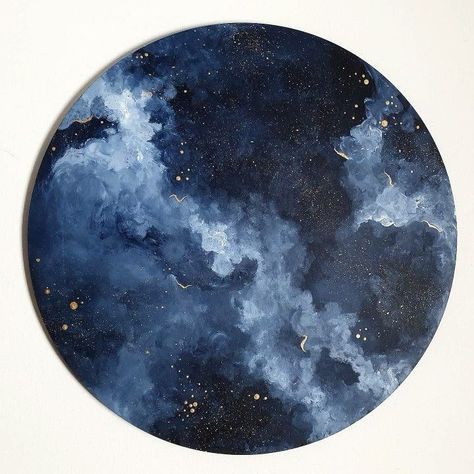 Dark Blue Wall Decor, Acrylic Sky Painting, Dark Blue Decor, Blue Decor Ideas, Round Painting, Night Sky Art, Resin Artist, Circle Canvas, Night Sky Painting