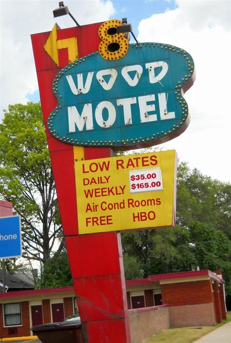 8 Wood Motel. Detroit Ferndale Michigan, Motel Sign, Lodge House, Road Trip Camping, Cafe Sign, Vintage Michigan, Vintage Neon Signs, Retro Sign, Hotel Motel