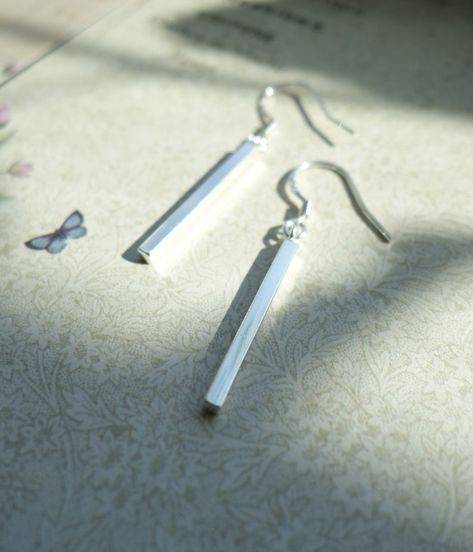 Earrings Long Silver, Dainty Dangle Earrings, Long Bar Earrings, Interesting Jewelry, Silver Bar Earrings, Long Silver Earrings, Earrings Everyday, Wire Ring, Business Wear