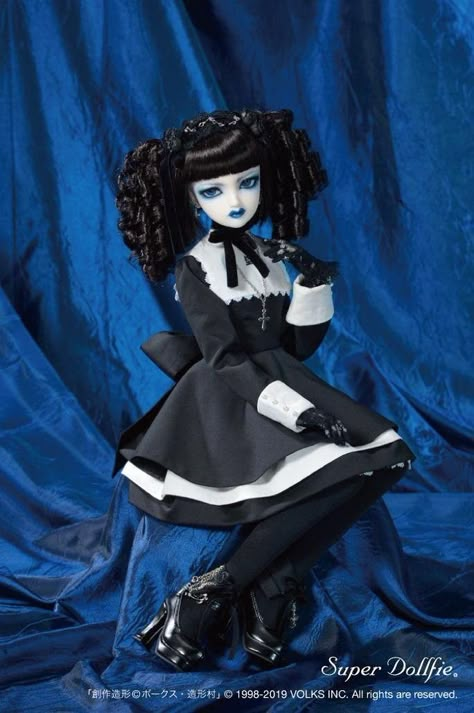 Malice Mizer, Kei Visual, Living Dead Dolls, Gothic Dolls, Doll Repaint, Anime Dolls, Monster High Dolls, Pretty Dolls, Manado