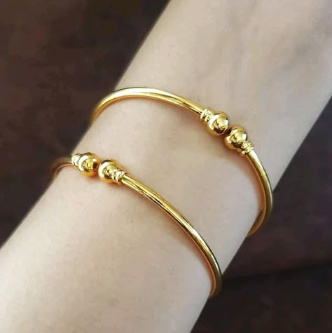 Gold Kada Designs Latest For Women, Gold Kappu Designs For Women, Gold Bracelet For Women Jewellery Indian, Daily Wear Gold Kada For Women, Women Kada Designs Gold, Plain Gold Bangles Simple, Gold Bangles For Baby Girl, Simple Gold Bangles For Daily Use, Breslet Jewelry Gold