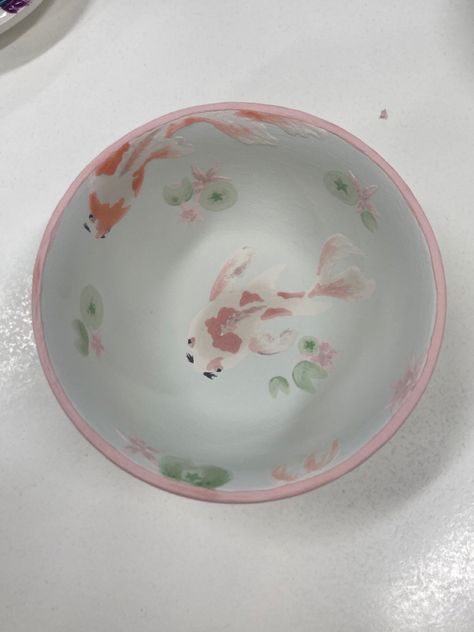 Aesthetic Bowls Ceramic, Clay Bowl Painting, Pottery Bowls Painting Ideas, Pottery Painting Inspo Aesthetic, Pond Pottery Painting, Bowl Pottery Ideas, Heart Pottery Painting, Sanrio Pottery Painting, Color Me Mine Plate Ideas