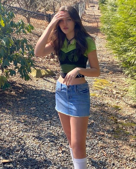 Long Nike Socks Outfit, Long Nike Socks, Nike Socks Outfit, Demin Skirt Outfit, Denim Skirt Outfit Summer, Green Top Outfit, Denim Mini Skirt Outfit, Denim Skirt Mini, Black Hippie