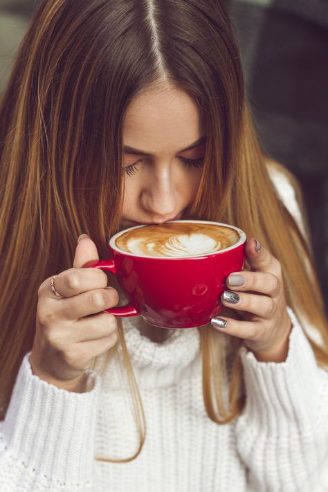 Add some kief to your morning coffee for an extra-energizing Wake & Bake! Woman With Coffee, Health Benefits Of Matcha, Coffee Recipes At Home, Benefits Of Drinking Coffee, Benefits Of Matcha, Green Images, Matcha Green Tea Recipes, Green Tea Recipes, L Theanine