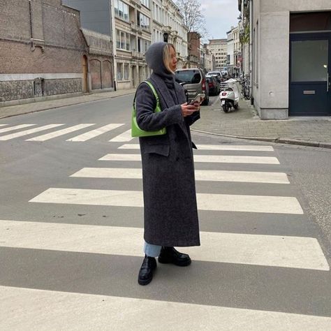 Vagabond Shoemakers on Instagram: “@sachaea in Antwerp, Belgium wearing her chunky Cosmo 2.0 loafers #vagabondshoemakers” Slippers Outfit, Vagabond Shoes, Antwerp Belgium, Sling Backpack, Loafer Shoes, Cosmos, Belgium, Loafers, Street Style