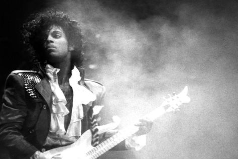 Prince Purple Rain Prince, Prince Musician, Prince And The Revolution, Best Guitar Players, Prince Purple, Photos Of Prince, Rip Prince, Raspberry Beret, Prince Purple Rain