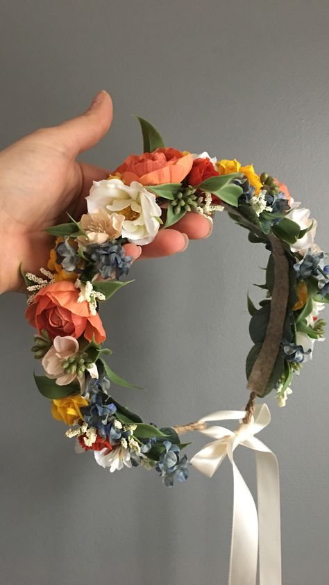 How To Make Flower Tiara, Diy Tiara Flowers, Floral Tiara Flower Headbands, Tiara With Flowers, Colorful Flower Crown, Diy Floral Crown, Tiara Flower, Săpunuri Handmade, Floral Tiara