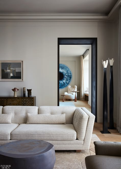 Pierre Yovanovitch Designs Chic NYC Apartment for The Invisible Collection Co-founder Anna Zaoui Chic Nyc Apartment, Yovanovitch Interior, Pierre Yovanovitch, Solid Oak Floors, Home Moodboard, Elegant Living Room Decor, New York City Apartment, Papa Bear, Paris Apartments