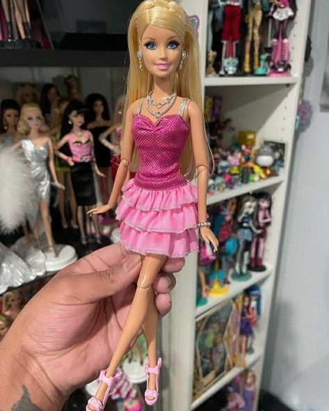 Pretty Barbie, Barbie 2000, Barbie Outfits, Doll Clothes Barbie, Looks Party, Barbie Toys, Barbie Life, Dream Doll, Barbie Fashionista