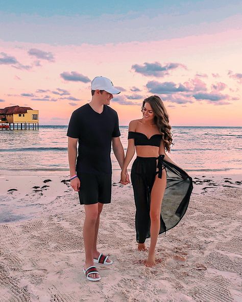 Couples beach outfits Hm Outfits, Mexico Vacation Outfits, Tropical Vacation Outfits, Southern Curls And Pearls, Photos Bff, Beach Vacation Outfits, Honeymoon Outfits, Vacay Outfits, Beach Photography Poses