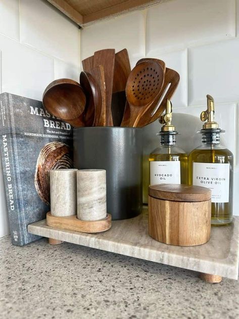 Charcuterie Board Kitchen Decor, Kitchen Decor Apartment Ideas, Lazy Suzanne Decor Ideas, White And Wood Kitchen Decor, Big Island Decor, Top Of Cabinet Decorating, Organized Kitchen Counters, Kitchen Counter Tray Decor, Center Island Decor