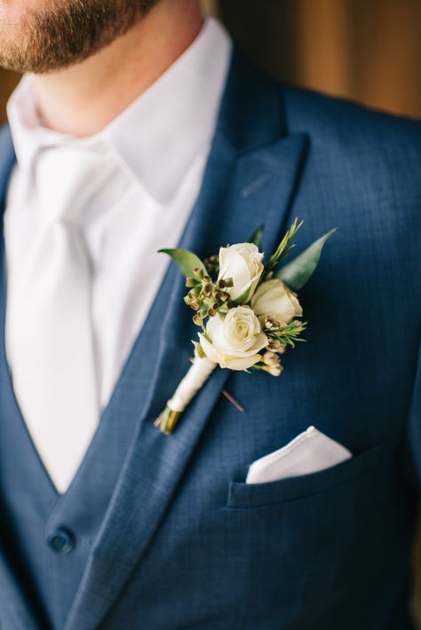 Groom Lapel Flower, White Wedding Boutonniere, Boutineer Wedding, Groom Flower, Market Lights, White Rose Boutonniere, White Boutonniere, Groomsmen Boutonniere, Wedding Boutonniere