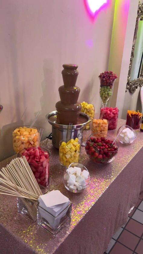 Grad Party Chocolate Fountain, Chocolate Fountain Party Ideas, Fruit Bar With Chocolate Fountain, Fruit Table With Chocolate Fountain, Sweet 16 Fruit Platter, Chocolate Fountain At Wedding, Sweet Sixteen Dessert Table, Chocolate Fountain Set Up, Prom Dessert Table Ideas