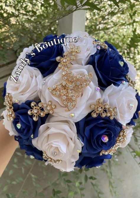 An elegant and beautiful bouquet! Customize bouquets are also available if needed. Different colors and brooches. 10inches in diameter You are welcome to message me and I will reply quick :) Hablo español 😊 Royal Blue Ramo Quince, Royal Blue Quince Bouquet, Quinceanera Blue Theme, Quincera Dresses, Blue Butterfly Quinceanera Theme, Royal Blue Quinceanera Theme, Blue Gold Butterfly, Butterfly Quinceanera Theme, Quince Bouquet