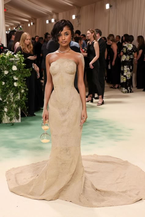 Tyla - The 2024 Met Gala: 'Sleeping Beauties: Reawakening Fashion' May 6, 2024 Tyla Met Gala 2024, Tyla Met Gala, Met Gala 2024, Reawakening Fashion, Best Met Gala Looks, Gala Outfits, Met Gala Outfits, Met Gala Dresses, Gala Looks