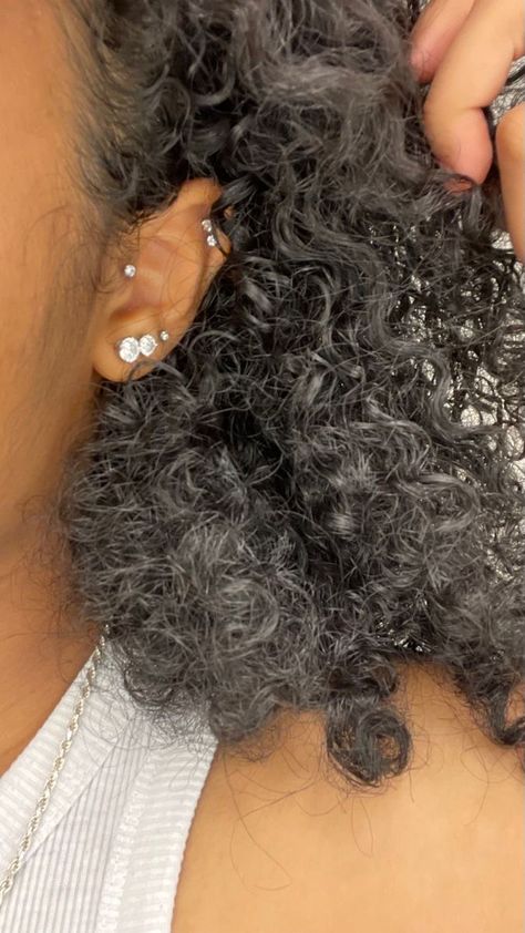 Two Persings Ear, 2 Helix Piercings Stacked, Pretty Piercings Ear, Double Helix Piercings Black Women, 3rd Hole Ear Piercing, Ear Piercing Ideas Black Women, Ear Piercings Black Women, Ears Piercing Ideas, Aesthetic Ear Piercings