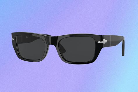 We Found the Kickass Sunglasses Robert Pattinson Wore in "The Batman" - InsideHook Robert Pattinson In Batman, New Batman Robert Pattinson, Batman Sunglasses, Robert Pattinson Shirt, The Batman Sunglasses, Robert Pattinson Batmobile, Robert Pattinson In Sunglasses, Persol Glasses, Car Coat