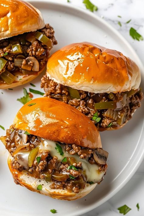 These Philly Cheesesteak Sloppy Joes Will Make You Weak in the Knees Cheesesteak Sloppy Joes, Sloppy Joe Sliders, Philly Cheesesteak Sloppy Joes, Best Sandwich Recipes, Philly Cheesesteak, Weak In The Knees, Sloppy Joe, Dinner Healthy, Think Food