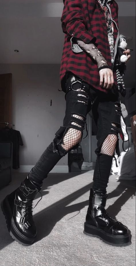 Darkcore Outfits Men, Emo Guys Outfits, Mens Alt Outfits, Goth Grunge Outfits Men, Emo Outfit Ideas Men, Goth Man Aesthetic, Gothic Aesthetic Outfit Men, Ropa Dark Aesthetic, Punk Rock Aesthetic Outfits Men