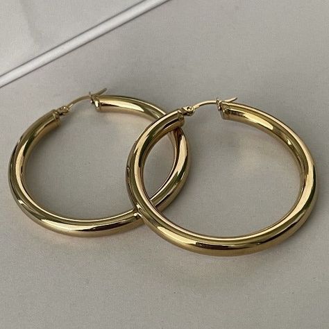 The perfect pair of hoops for every outfit. Details: Stainless Steel 18k Gold Hypoallergenic Thick Hoops Size: 2 in.#jewelrylover #handcraftedjewelry #jewelryinspiration #jewelrydesign #jewelryobsessed #jewelryoftheday #jewelrygoals #jewelryfashion #jewelrytrends Cheap Hoop Brass Jewelry, Cheap Gold-tone Hoop Jewelry, Cheap Gold Alloy Jewelry, Cheap Gold Plated Classic Jewelry, Cheap Classic Circular Jewelry, Gold Fill Hoop Earrings, Luxury Gold Hoop Necklaces, Cheap Trendy Hoop Jewelry, Cheap Polished Gold Jewelry